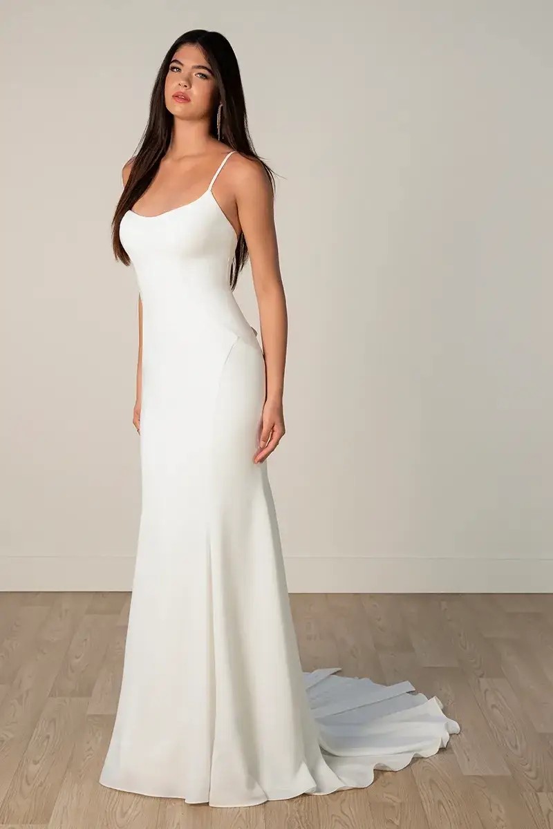 Laid-Back Luxe: Cozy Wedding Dresses for an Intimate Celebration Image